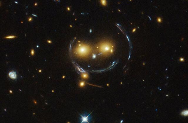 为什么哈勃能看到134亿光年外的星系，却看不到4.2光年外的行星？