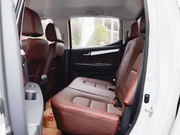 比长城风骏7要大一圈，配五十铃3.0T柴油动力，只卖十万起！