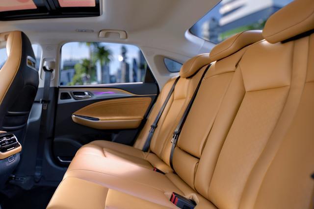 行驶质感舒适，适合家用，广汽新能源Aion S试驾体验短评