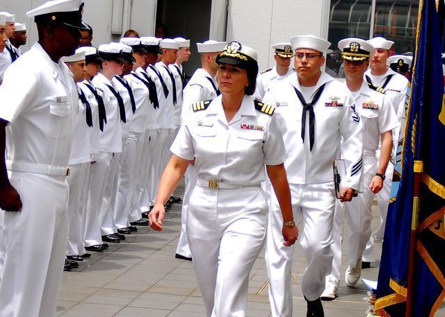 美军潜艇内部流传32名女兵“强奸名单”，含外貌等信息评论露骨