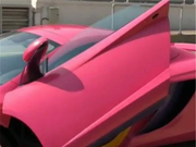 “粉色”迈凯伦650S，3秒破百，外观骚气，但下车女子才是亮点