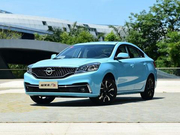 这家轿“颜值在线”，30年合资品质，油耗喜人，配四独悬也才6万