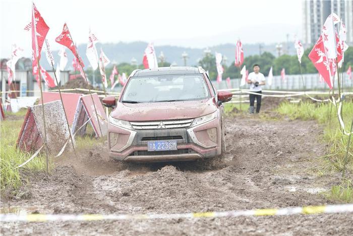 水坑、泥泞路，是英雄你就来闯 2019重庆SUV英雄会上会英雄