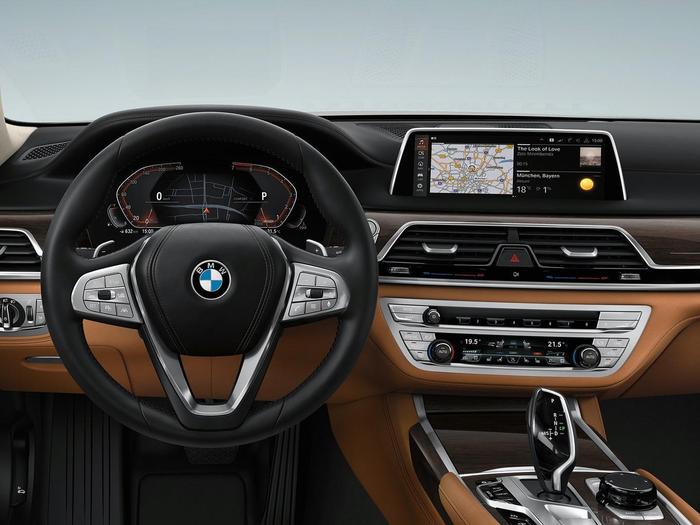 领袖的转型，五方面解析新BMW 7系