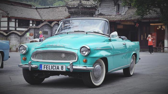 这是1960年的车！相差60年的德系车开起来有什么不同？