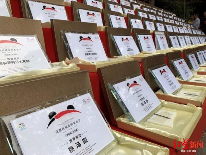 老字号新零售：你知道钟水饺外卖和堂食的区别吗？