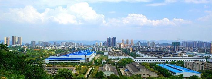 重庆九龙坡第一大城镇，人口20万，经济已经超过中等规模县城