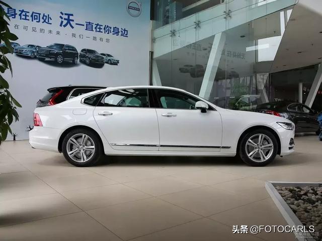 实拍新款沃尔沃S90 2.0T入门版，售价不到30万，让BBA很不爽？