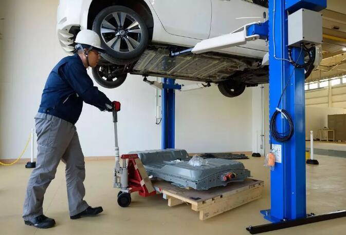 氢燃料电池汽车VS固态电池汽车 谁才是未来出行的新主流？