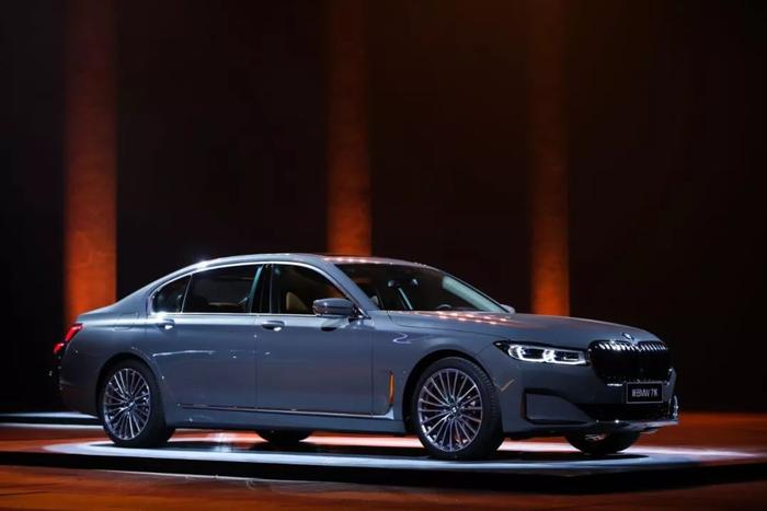 新BMW 7系：精英阶层的最佳知己