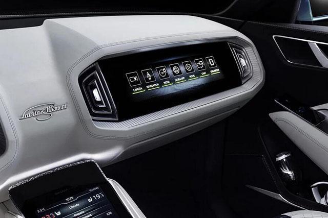 斯柯达真牛, 新车内饰三块液晶显示屏, 1.4T+四驱, 百公里油耗2L