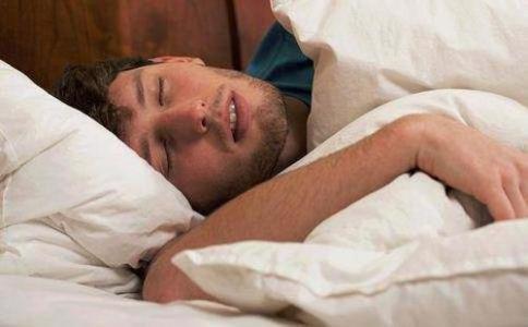 为什么睡眠不足伤害血管？最新研究发现可能与动脉粥样硬化有关