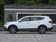 车长4米8多，带7座，售价10万，配2.0T涡轮增压