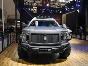 比奔驰大G霸气，3.5T＋10AT搭四驱，自带冰箱车标无人识