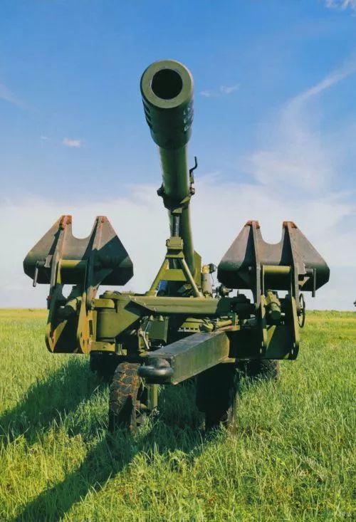 国产超轻型122毫米榴弹炮，更轻更小更快更强！