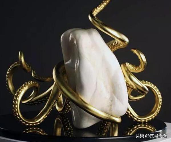 小哥继承了一块27公斤重的“奇石”，原来是颗大珍珠，价值6000万