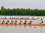 崇明举行端午季龙舟赛  长三角26支队伍奋楫争流