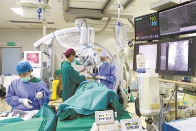 广州医生成功救治不足300例罕见病“硬脊膜动静脉瘘”