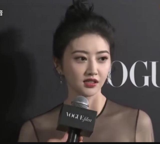 景甜宣布与张继科分手后首度受访，谈理想关系时疑似透露分手原因