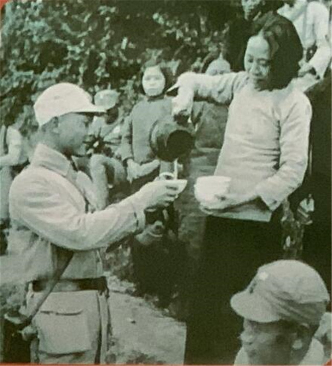 ɫᱮϵб֮Ĺ¡ ʮĸ硱ս ǿġӡ