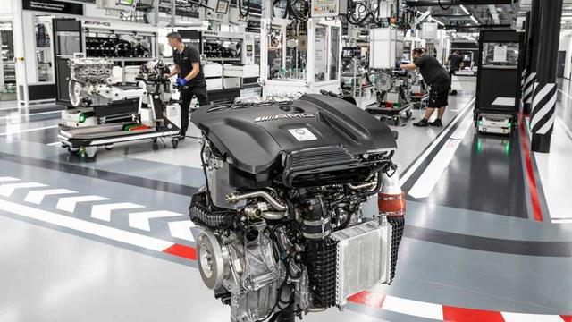 梅赛德斯奔驰AMG愈来愈狂！全新2.0T四缸引擎将榨到421匹马力