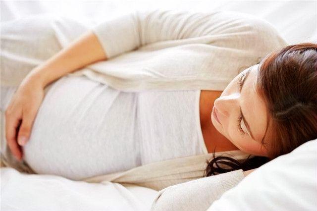 怀孕后你只有一个睡姿？孕期如何睡，孕妇有必要了解清楚