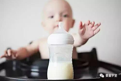 宝宝不喝奶，如何面对厌奶期呢？