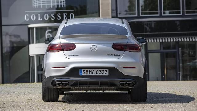 2020梅赛德斯 AMG GLC63 Coupe有一款独具匠心的扰流器