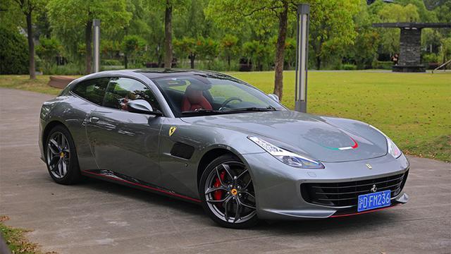 法拉利GTC4Lusso T：舒服、实用得不像法拉利