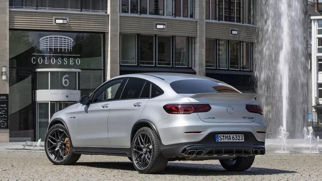 2020梅赛德斯 AMG GLC63 Coupe有一款独具匠心的扰流器