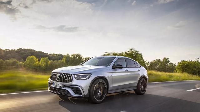 2020梅赛德斯 AMG GLC63 Coupe有一款独具匠心的扰流器