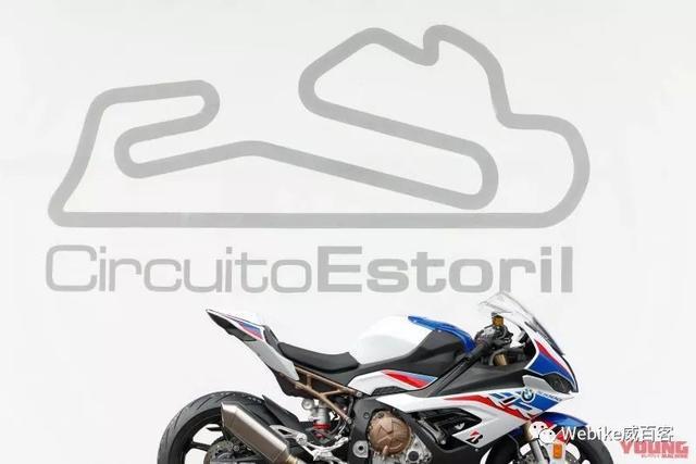 带有增压一般的狂啸动力！2019 BMW S1000RR