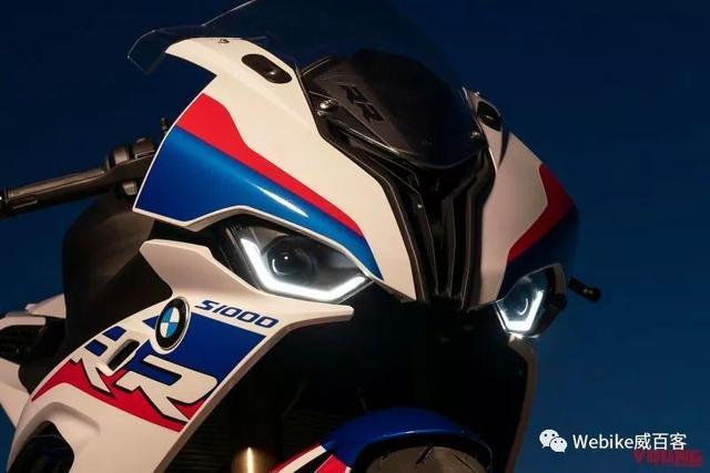 带有增压一般的狂啸动力！2019 BMW S1000RR