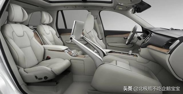 2019款沃尔沃XC90，中大型豪华SUV里的西装暴徒