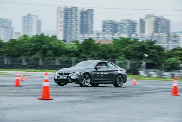 BMW M：鲜衣怒马少年时，最是赛道好时节