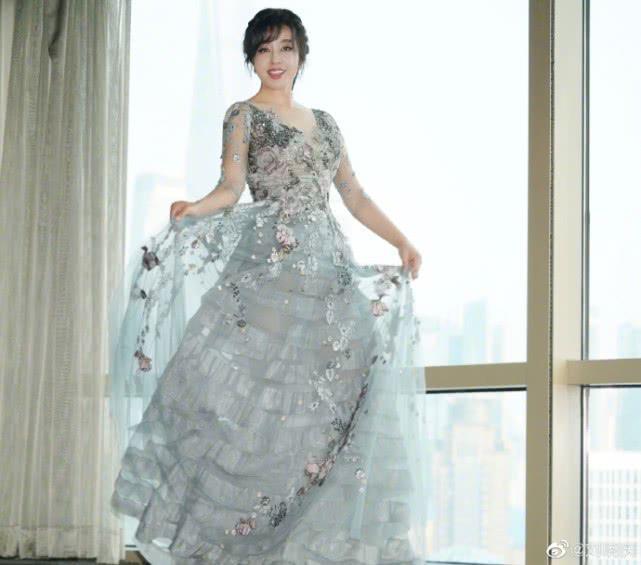 美了一辈子的女明星刘晓庆，逆生长像个小仙女