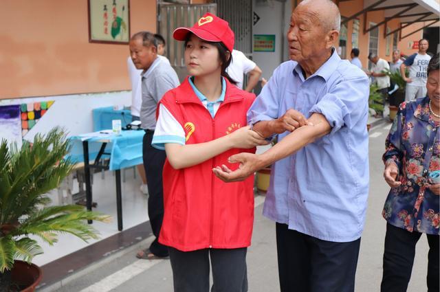 天意怜幽草 人间重晚晴—阜南王店中心学校为152位退休教师体检