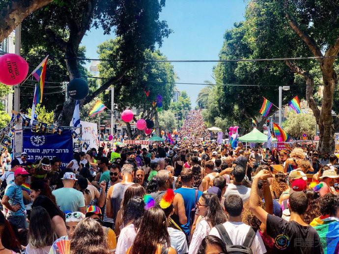 25万人庆祝中东最盛大的骄傲节