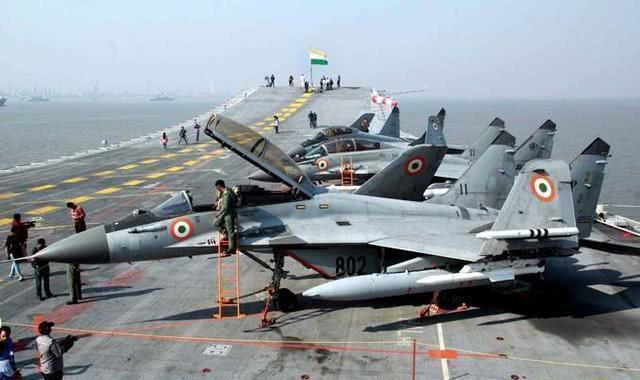 此国购买中国先进战机，却或允许印度空军试飞，同时出卖两个国家