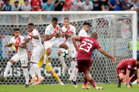 美洲杯：秘鲁两进球被判无效 0-0战平委内瑞拉