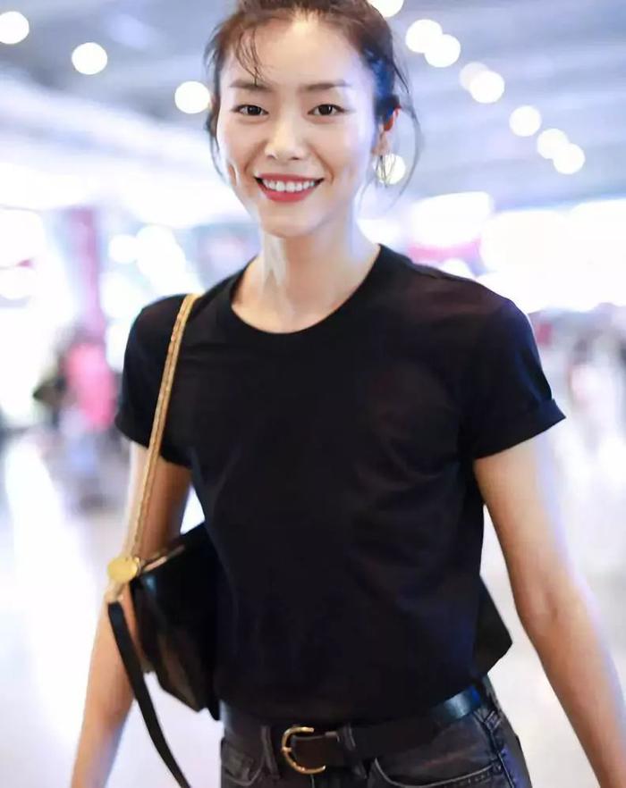 奥巴马全家都在穿？不会脏的小白T，太百搭了