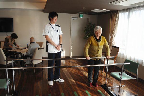 报告显示日本养老金或藏巨大缺口 安倍：消息不实且具有误导性