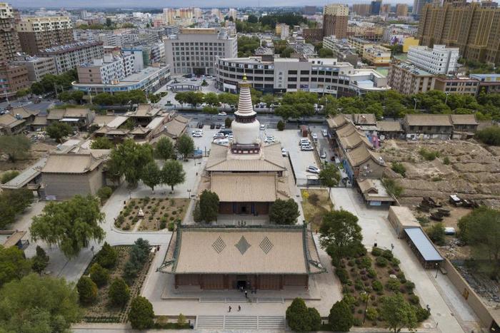 中国最大的室内卧佛，竟然隐藏在城市中心