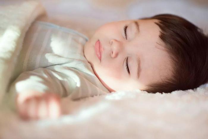 各年龄段睡眠时间表，你家孩子睡够了吗？