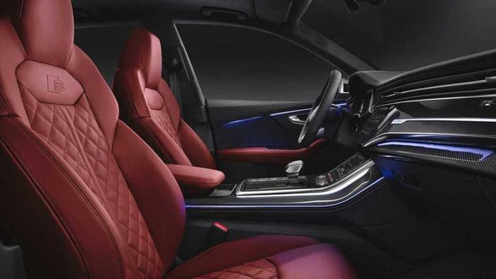 柴油V8双涡轮引擎旗舰性能休旅Audi SQ8霸气登场！