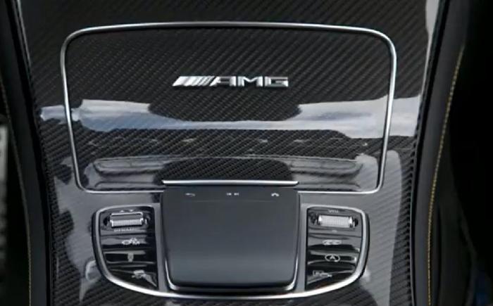 最狂野的中小型SUV	实拍2020款奔驰AMG GLC 63S