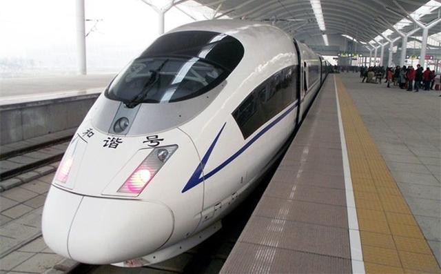 体验过中国高铁的日本游客说：中国高铁先进，但有一点不如我们