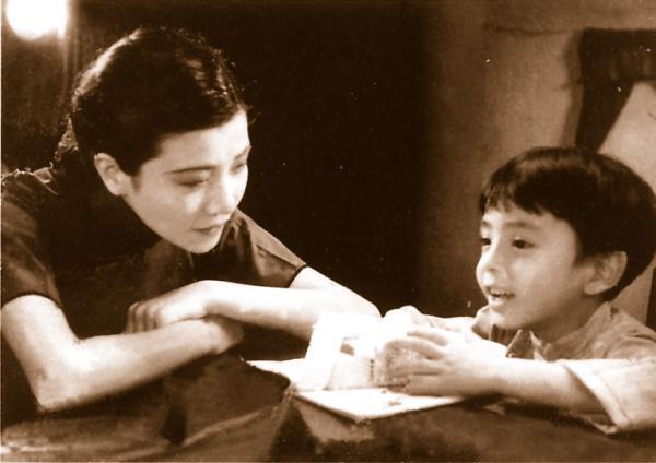 想当年丨《阮玲玉》：对中国电影先驱的遥想与致敬