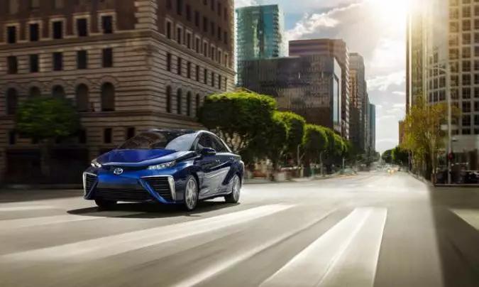 丰田量产MIRAI 奔驰推出GLC 氢燃料电池车 宝马急了？