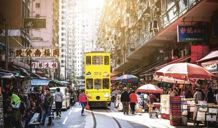 南宁东至香港西九龙动车正式首发！香港最多景点的打卡胜地！赶紧收藏！